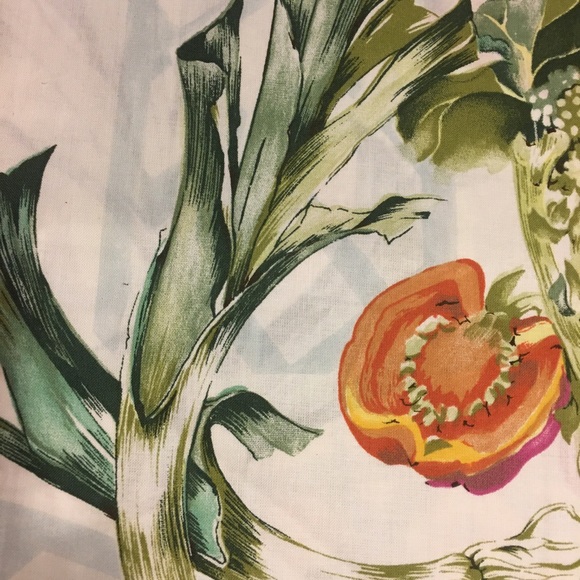 Vintage WC Designs garden oblong tablecloth - Picture 7 of 13